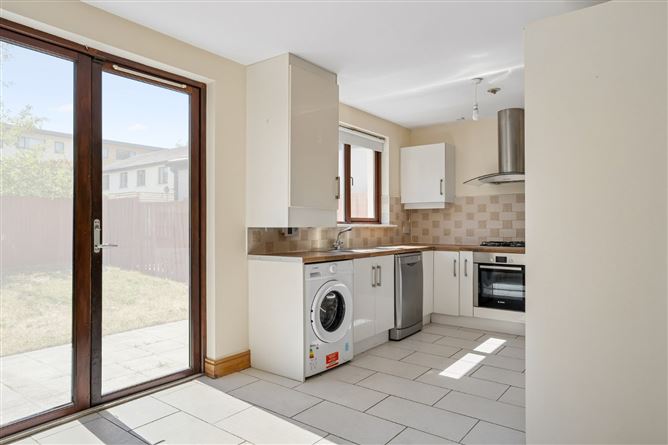 Photo 6 of 32 — 68 Castlegate Grove, Adamstown, Lucan, Co. Dublin