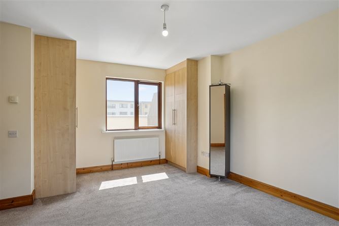 Photo 21 of 32 — 68 Castlegate Grove, Adamstown, Lucan, Co. Dublin