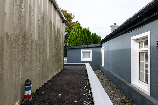 Low Street, Ballymore, Westmeath