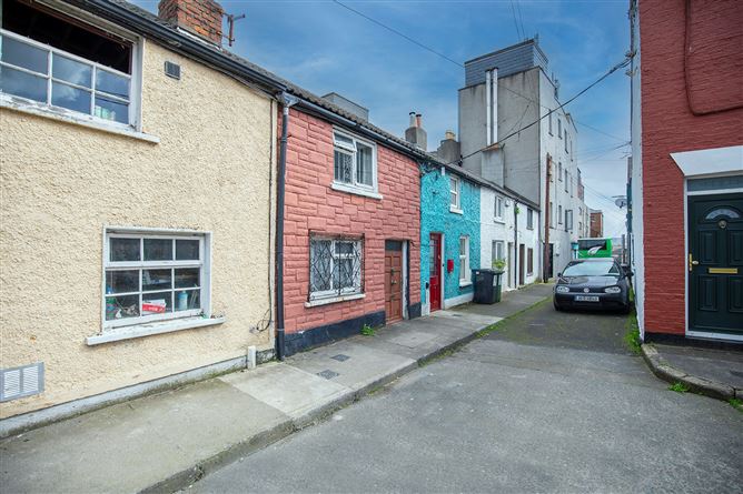 4, Thompson Cottages, North Circular Road, Dublin 1