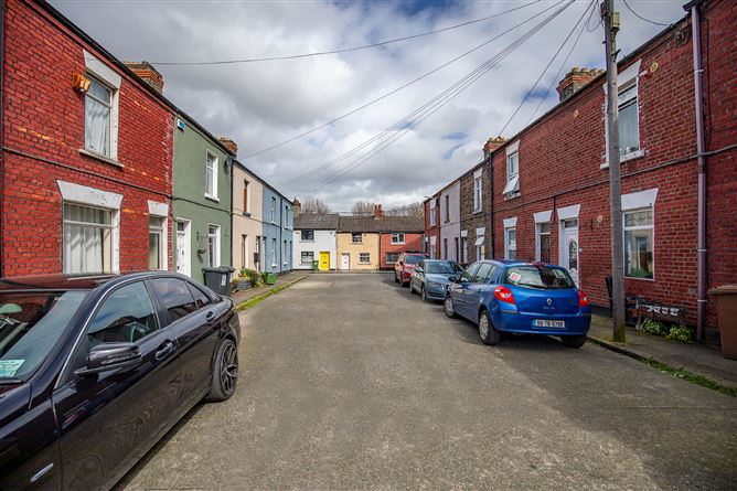 4, Thompson Cottages, North Circular Road, Dublin 1