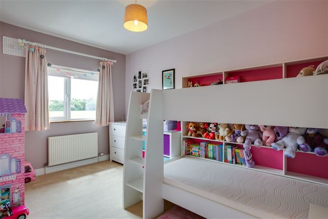 95 Wainsfort Manor Drive, Terenure, Dublin 6W