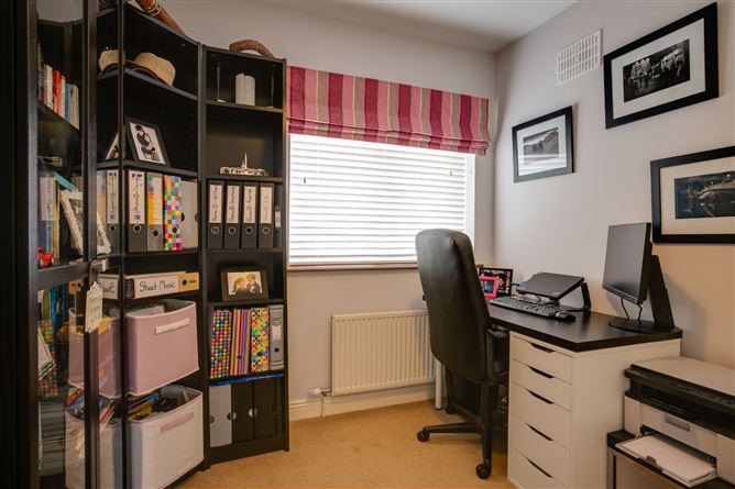 95 Wainsfort Manor Drive, Terenure, Dublin 6W