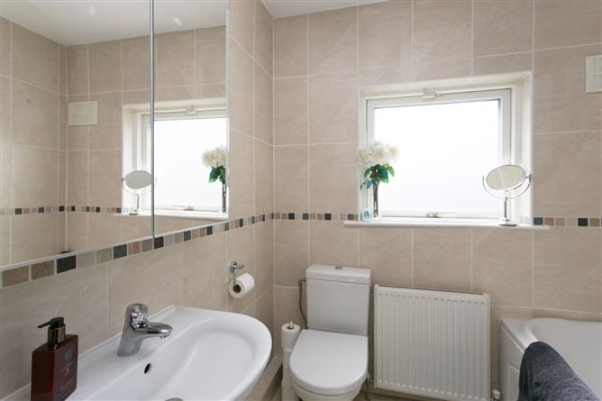 71 Woodford, Stillorgan, Co. Dublin