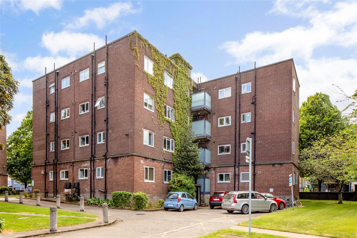 50 Oak House, Mespil Estate, Sussex Road, Donnybrook,   Dublin 4