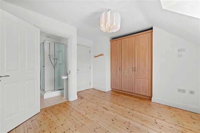 35 Riverside Avenue, Rushbrooke Links, Cobh, Cork