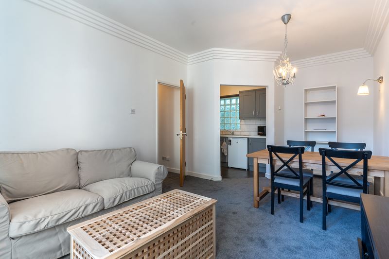 Beresford House, Custom House Square, IFSC, Dublin 1