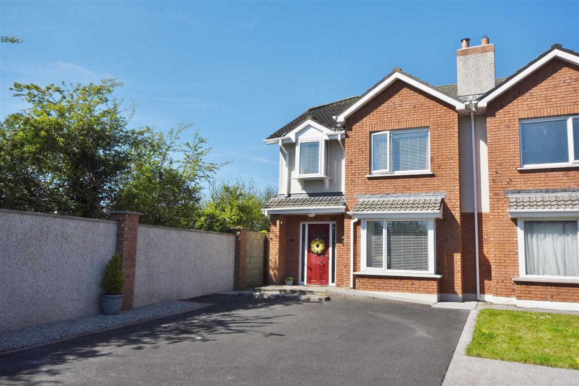 81 ArraView, Newcastle West, Co. Limerick