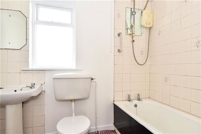 19 Oakley Crescent, Highfield Park, Galway