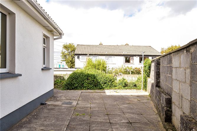 19 Oakley Crescent, Highfield Park, Galway