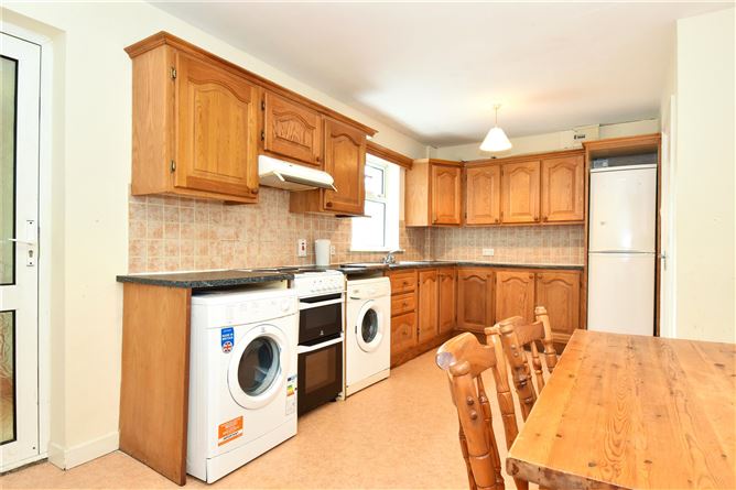 19 Oakley Crescent, Highfield Park, Galway
