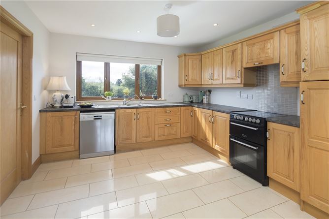7 Blackthorn Drive, Blackstone Bridge, Killeens, Co. Cork