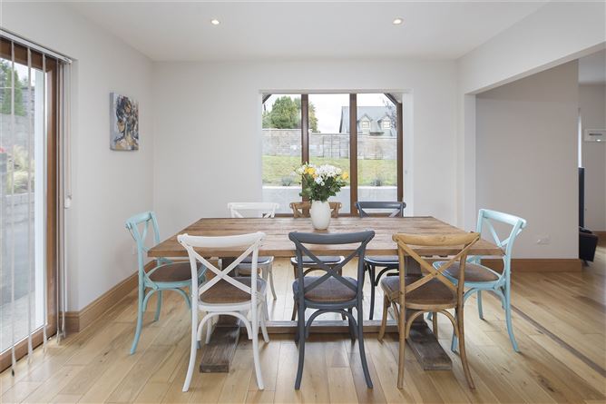 7 Blackthorn Drive, Blackstone Bridge, Killeens, Co. Cork