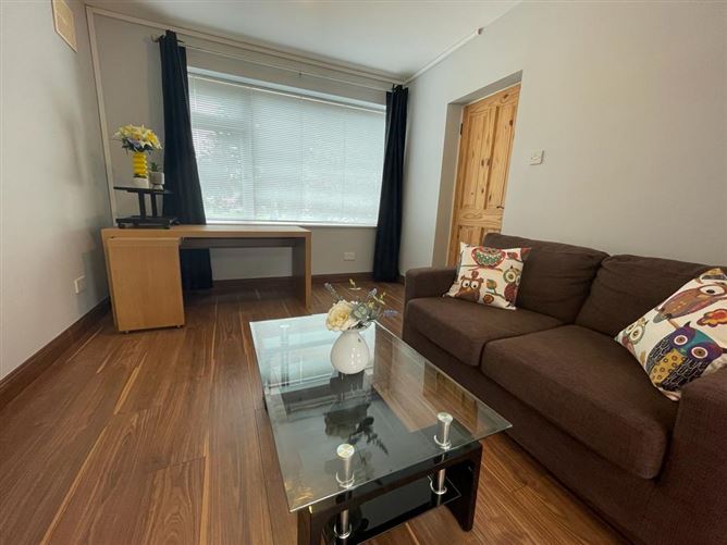 8 Brookwood Glen, Killester, Dublin 5