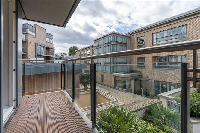4 Shelbourne Court, Shelbourne Road, Ballsbridge, Dublin 4