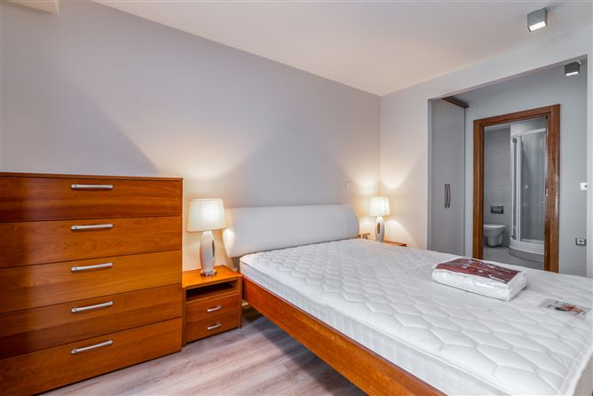 4 Shelbourne Court, Shelbourne Road, Ballsbridge, Dublin 4