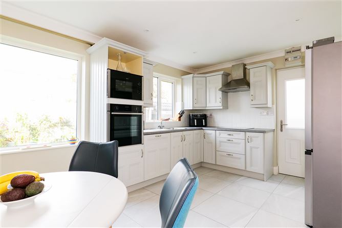 37 Manor Court, Knocknacarra, Galway City