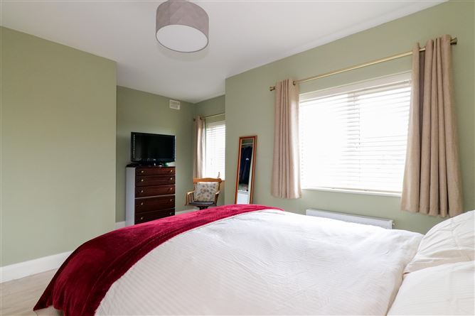 37 Manor Court, Knocknacarra, Galway City
