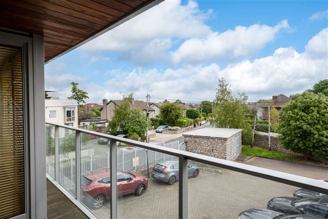 Photo 14 of 24 — 50 Booterstown Wood, Booterstown Avenue, Co. Dublin