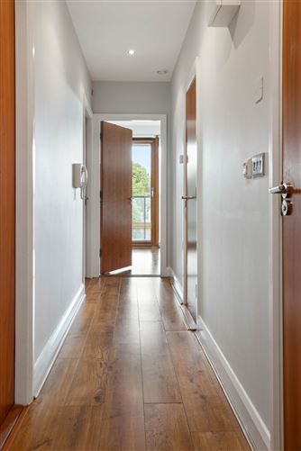 Photo 11 of 24 — 50 Booterstown Wood, Booterstown Avenue, Co. Dublin