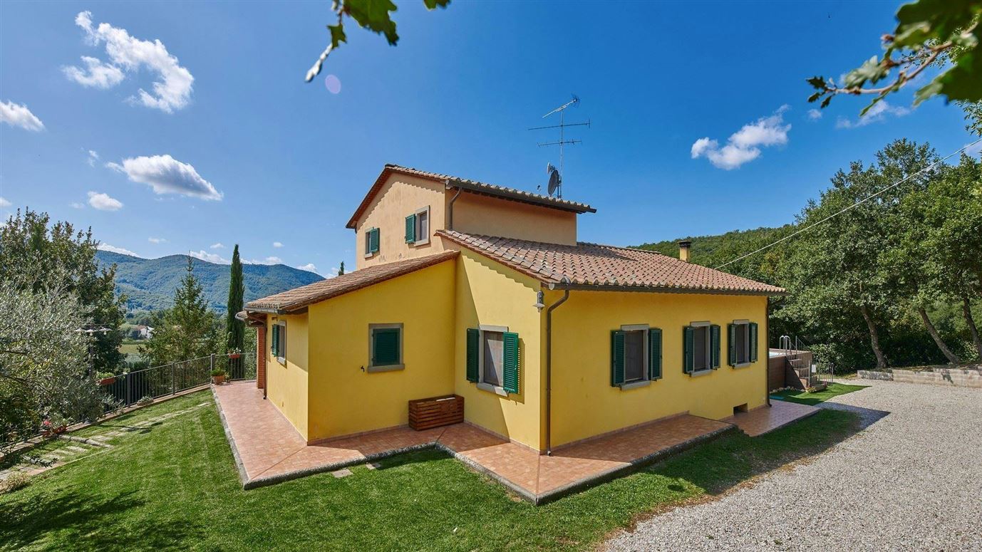 A Hilltop Hideaway,Taragnano, Tuscany, Italy