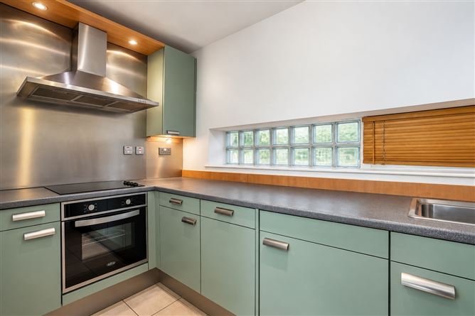 4 Merton Hall, Mount St. Anne's, Milltown