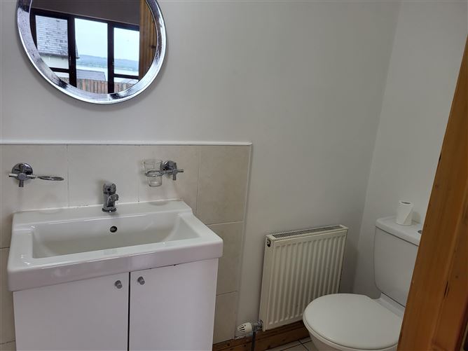 3 Shannon Cove, Dromod, Leitrim