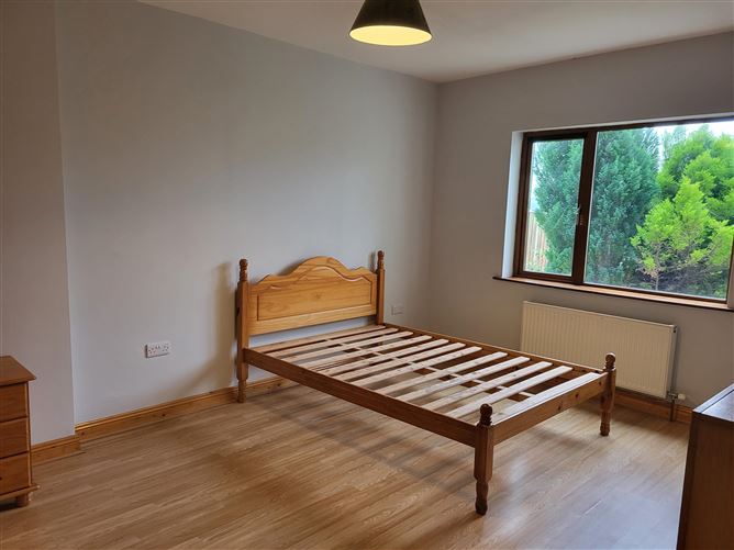 3 Shannon Cove, Dromod, Leitrim