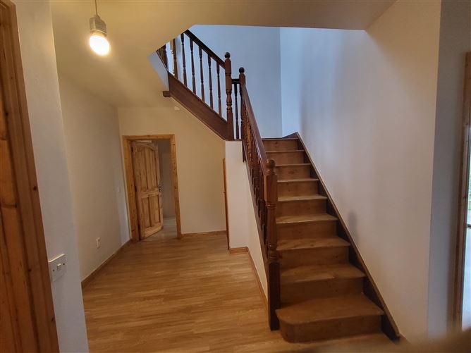 3 Shannon Cove, Dromod, Leitrim