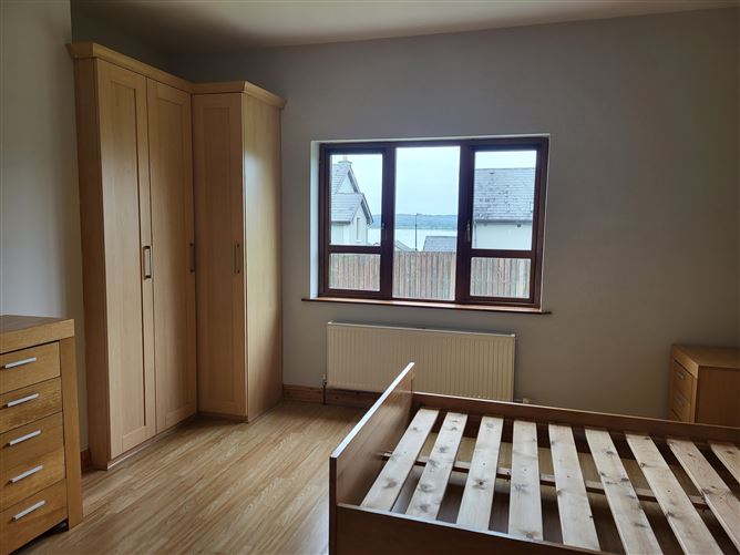3 Shannon Cove, Dromod, Leitrim
