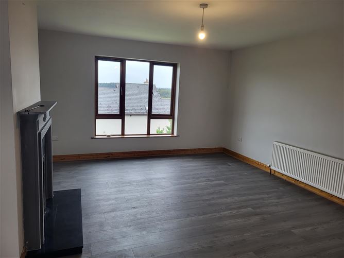 3 Shannon Cove, Dromod, Leitrim