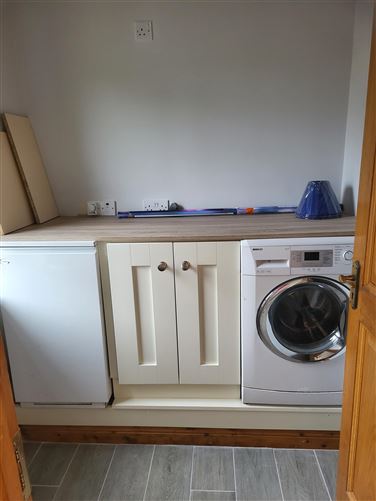 3 Shannon Cove, Dromod, Leitrim