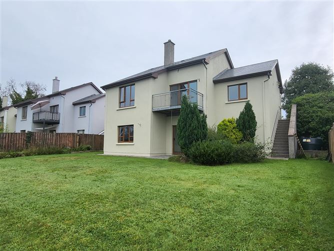 3 Shannon Cove, Dromod, Leitrim