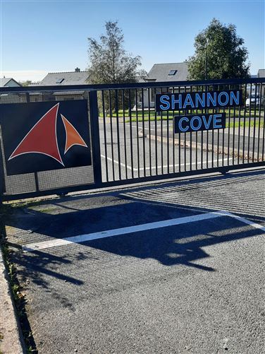 3 Shannon Cove, Dromod, Leitrim