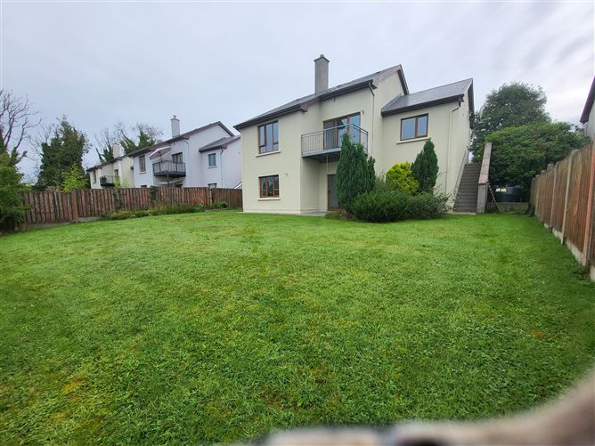 3 Shannon Cove, Dromod, Leitrim