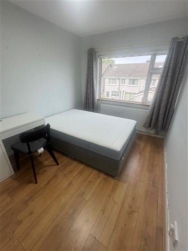 https://photos-a.propertyimages.ie/media/5/2/0/4936025/feb6bf3a-1b05-48c9-bf92-0129be9dde5f_l.jpg