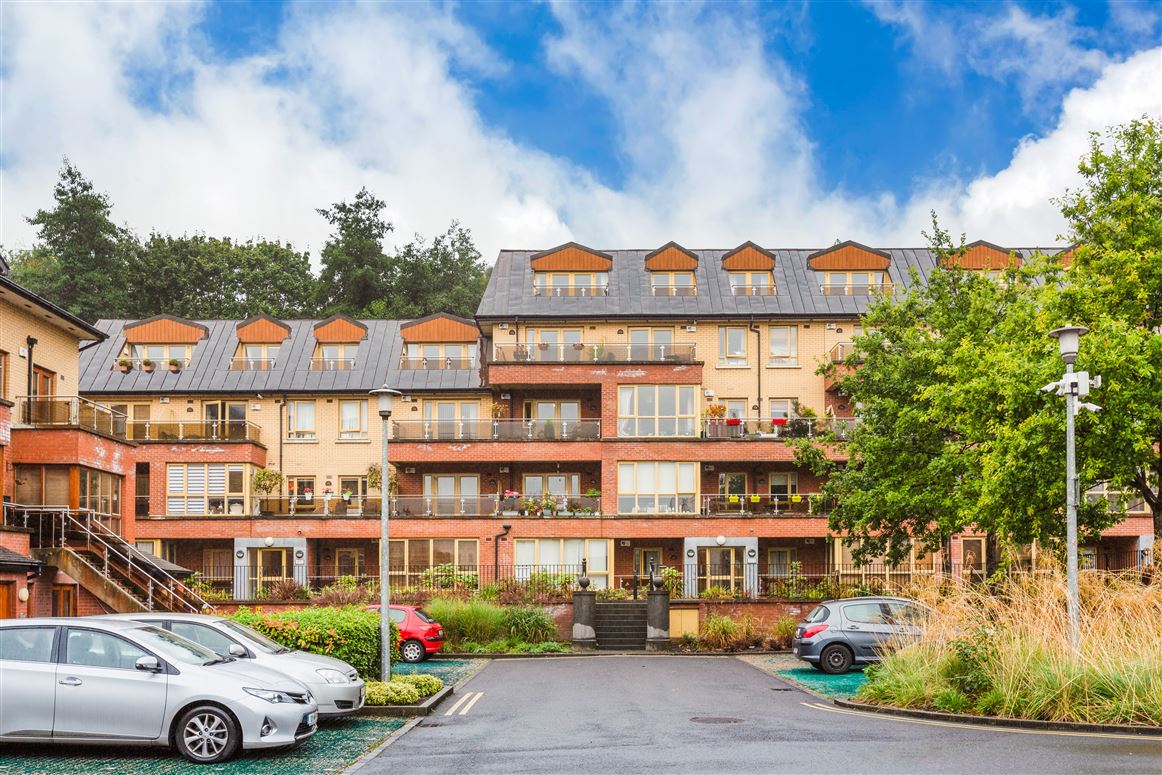 Knockmaree, Saint Laurences Road, Chapelizod, Dublin 20