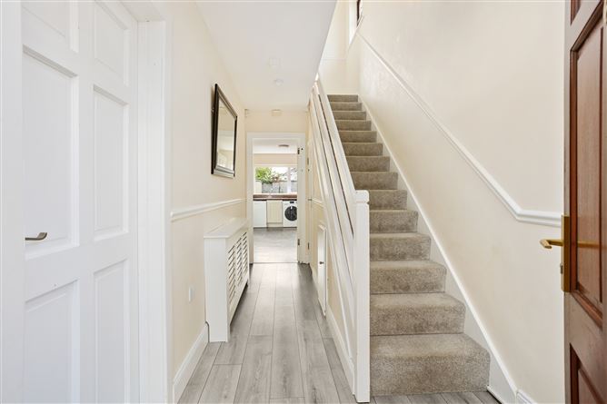 https://photos-a.propertyimages.ie/media/5/2/0/5017025/c99cc8fc-0e0f-45a3-8155-4579705ba509_l.jpg