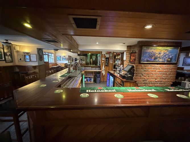 Rashers Licensed Premises, 28 Upper Gerald Griffin Street, Limerick, County Limerick