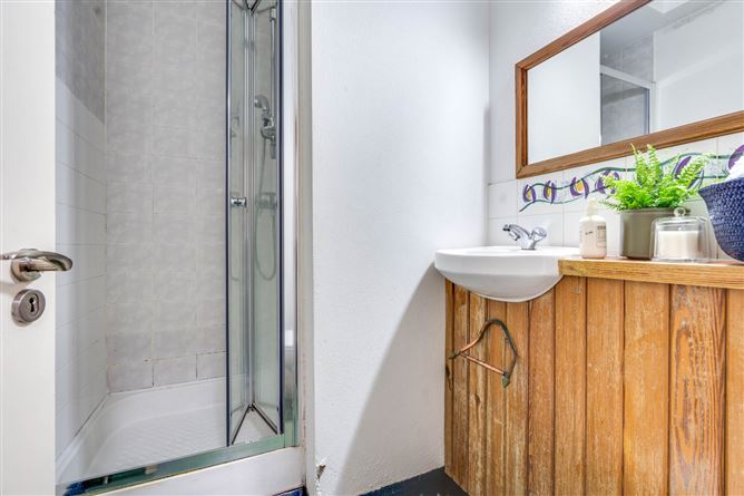 Apartment 1, The Green Building, 23/24 Temple Lane South, Dublin 2