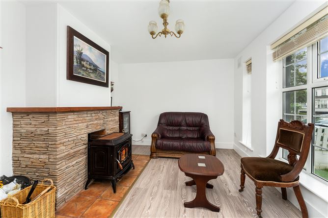 61 The Grove, Kingswood Heights, Dublin 24