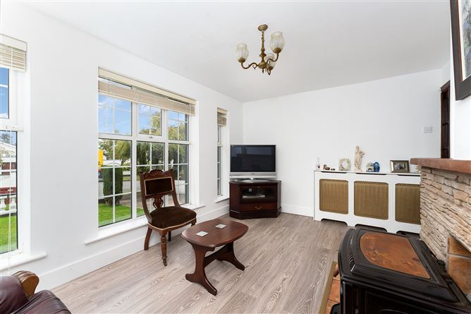 61 The Grove, Kingswood Heights, Dublin 24