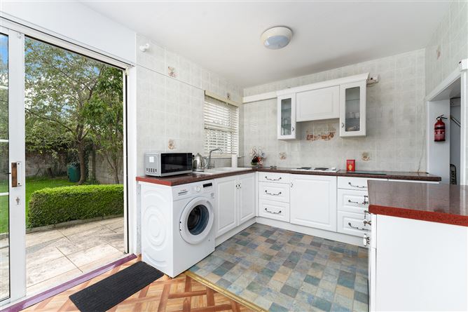 61 The Grove, Kingswood Heights, Dublin 24