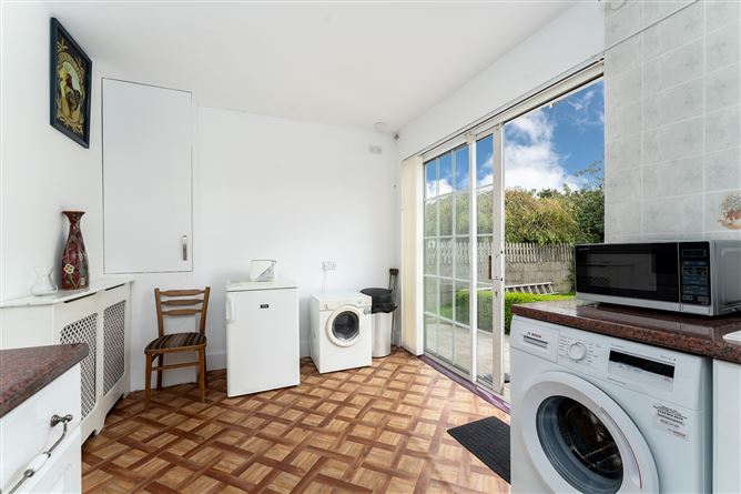 61 The Grove, Kingswood Heights, Dublin 24