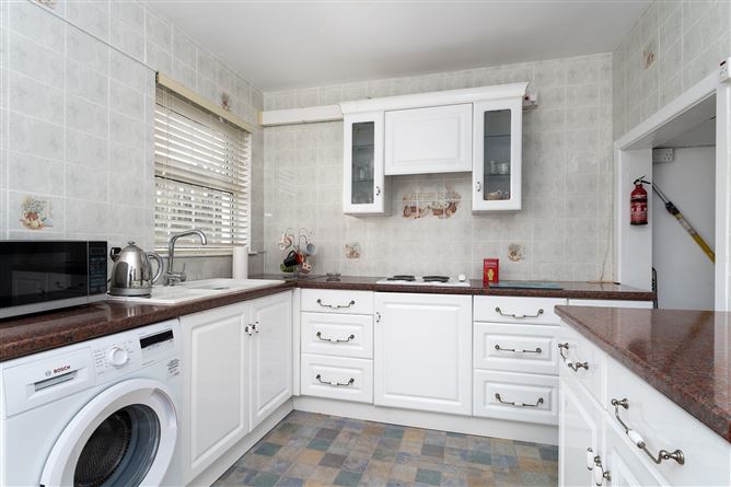 61 The Grove, Kingswood Heights, Dublin 24