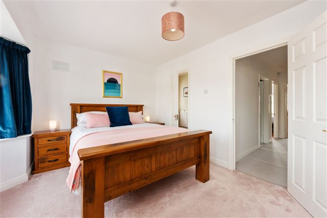 54 Brookfield Green, Kimmage, Dublin 12