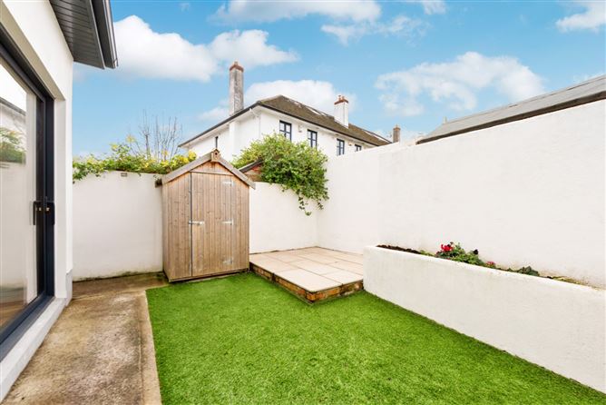 54 Brookfield Green, Kimmage, Dublin 12