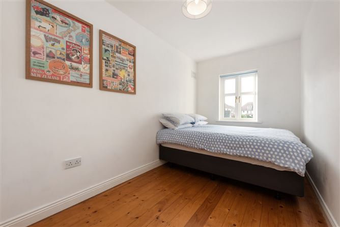 54 Brookfield Green, Kimmage, Dublin 12
