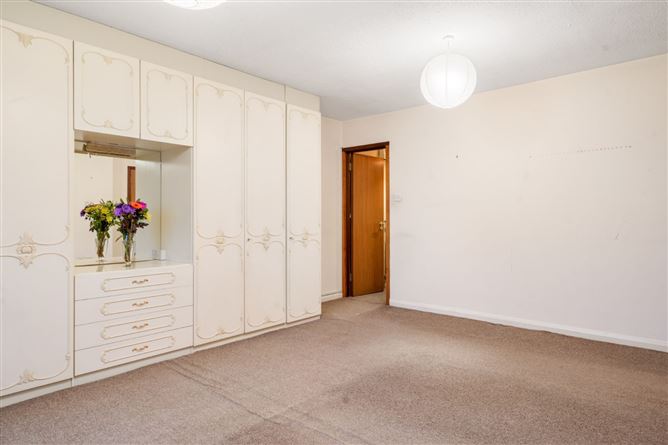 17 Alma Court, Alma Road, Monkstown, Co. Dublin