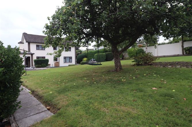 https://photos-a.propertyimages.ie/media/5/2/1/4955125/5113e809-1e62-4a99-af9c-bd49e7cab79d_l.jpg